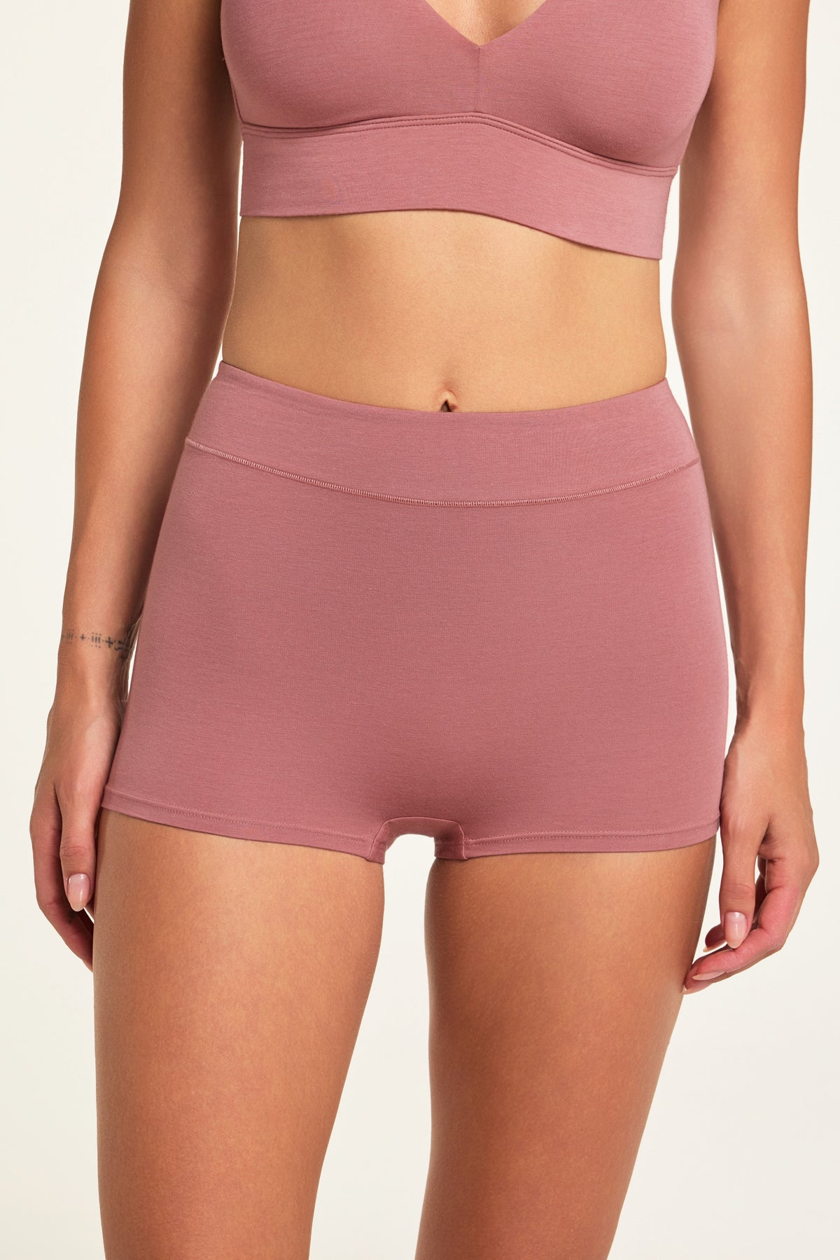 Three-quarter front view of the Cloud Cotton Highwaist Boyshort in Winter Rose paired with the Cloud Cotton Plunge Bralette in Winter Rose.