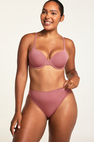 Three-quarter front view of the Cloud Cotton French Cut Brief in Winter Rose paired with the Cloud Cotton T-Shirt Bra in Winter Rose.