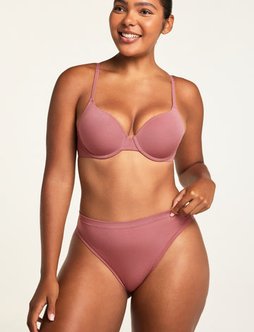 Three-quarter front view of the Cloud Cotton French Cut Brief in Winter Rose paired with the Cloud Cotton T-Shirt Bra in Winter Rose.