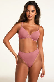 Three-quarter front view of the Cloud Cotton T-Shirt Bra in Winter Rose paired with the Cloud Cotton Highwaist Thong in Winter Rose.