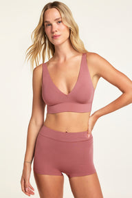 Back on-model view of the Cloud Cotton Plunge Bralette in Winter Rose paired with the Cloud Cotton Highwaist Boyshort in Winter Rose.
