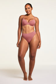 Back on-model view of the Cloud Cotton French Cut Brief in Winter Rose paired with the Cloud Cotton T-Shirt Bra in Winter Rose.