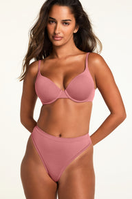 Back on-model view of the Cloud Cotton T-Shirt Bra in Winter Rose paired with the Cloud Cotton Highwaist Thong in Winter Rose.
