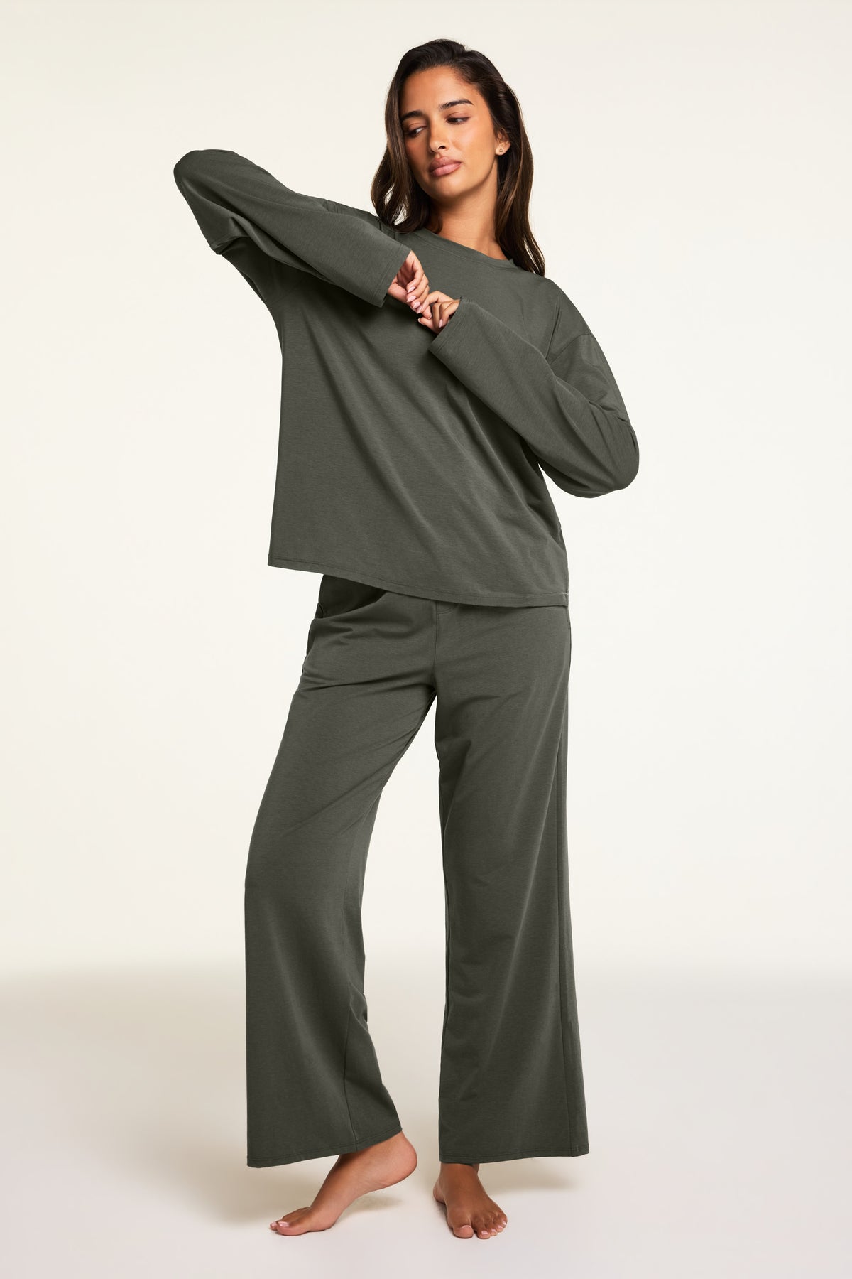 Additional on-model view of the Cloud Cotton Long Sleeve T-Shirt in Olive paired with the Cloud Cotton Pant in Olive.