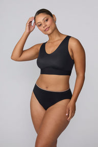 Smooth Seamless Brief - Black