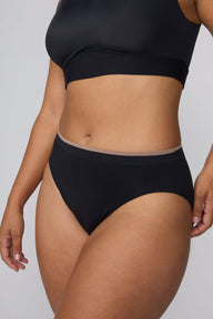 Smooth Seamless Brief - Black