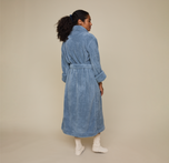 Woman wearing the Cozy Robe in the color Slate