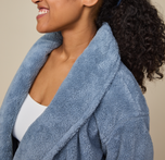 Woman wearing the Cozy Robe in the color Slate