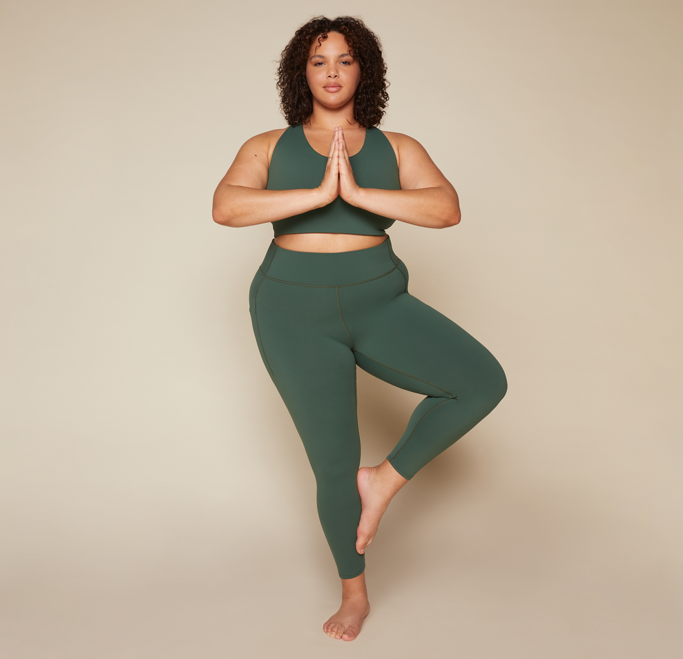  Flex high rise compressive legging with pockets in Ivy