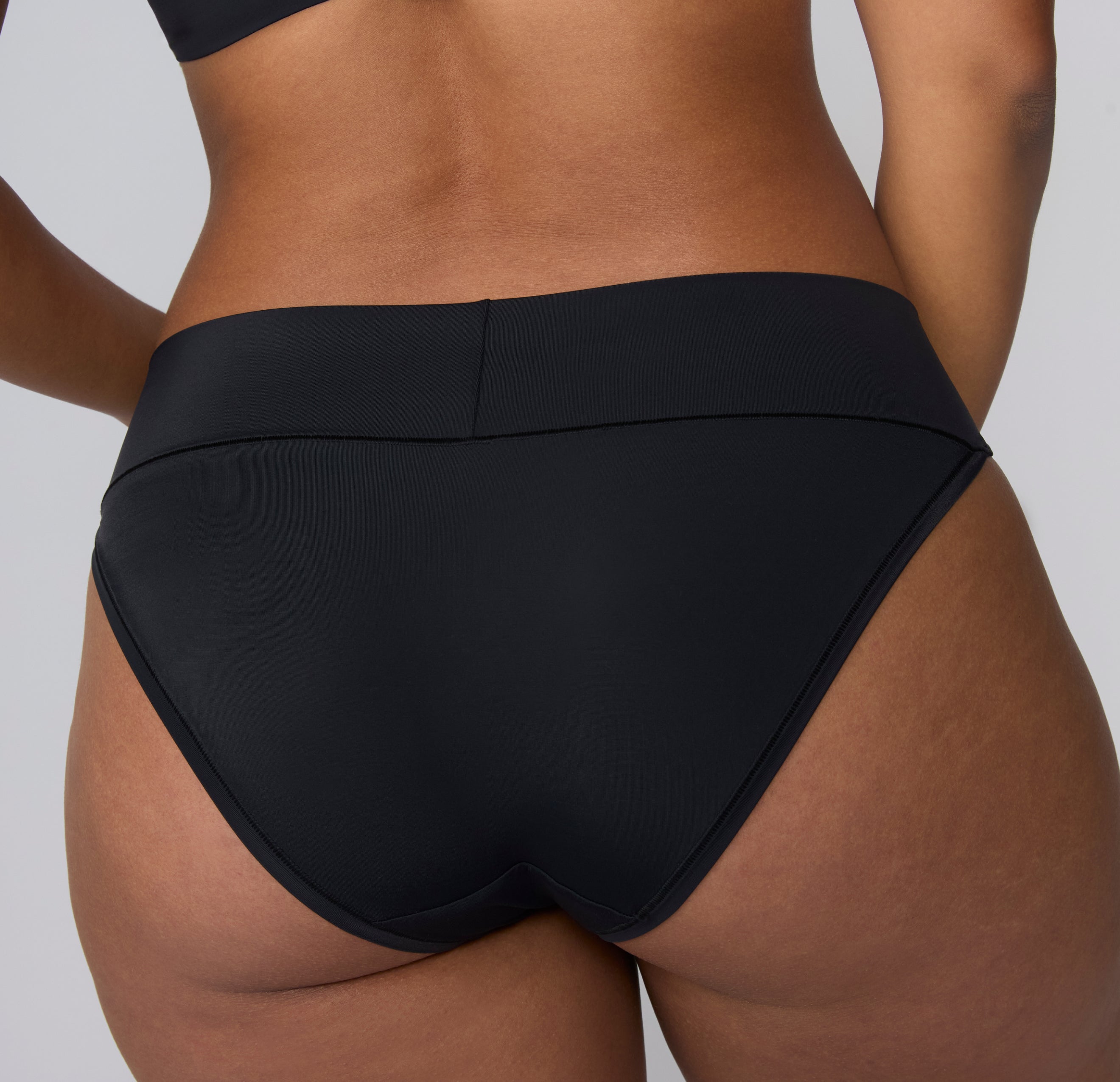 Bliss Low Rise Bikini - Black – Harper Wilde