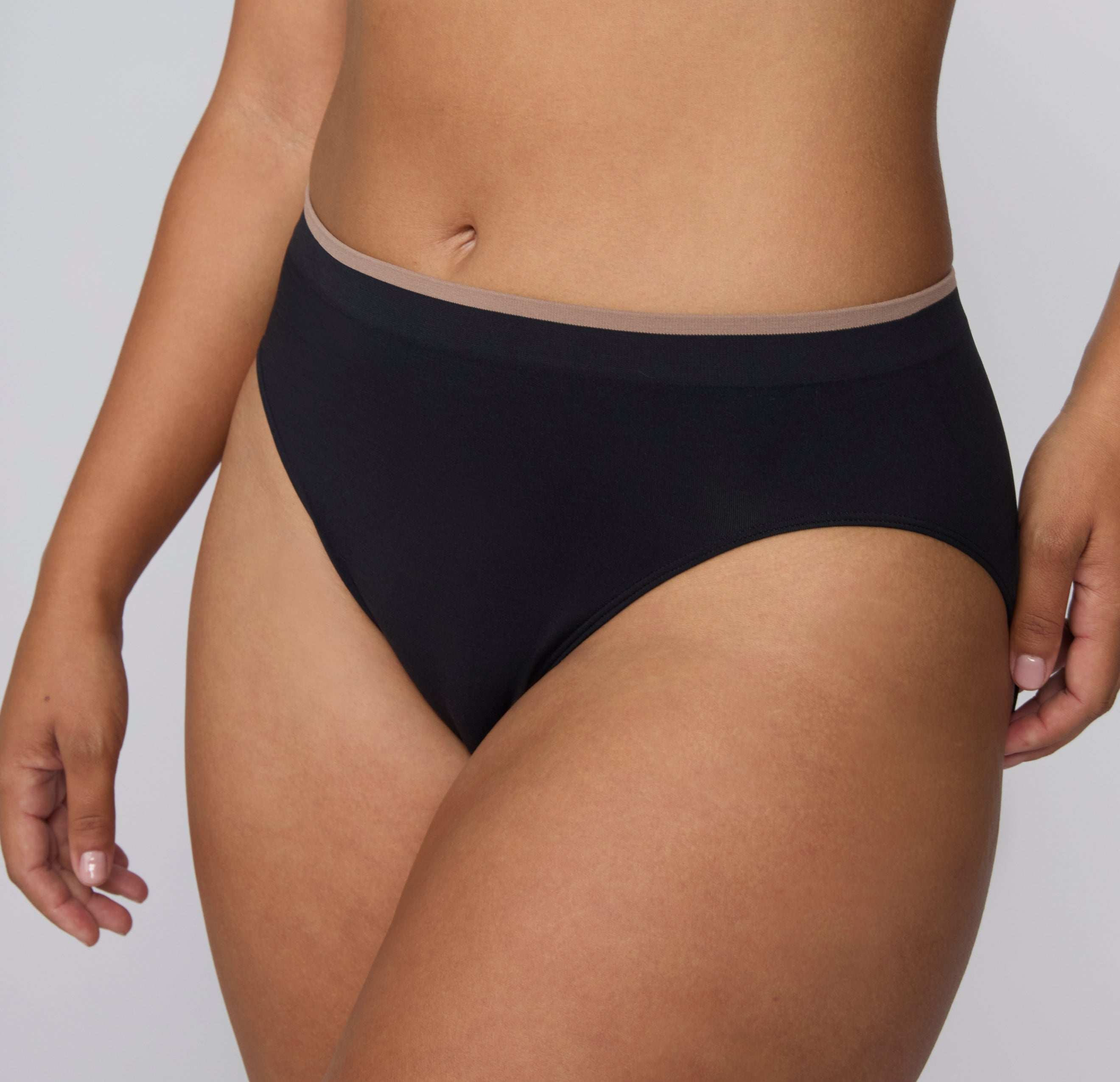 Smooth Seamless Brief - Black – Harper Wilde